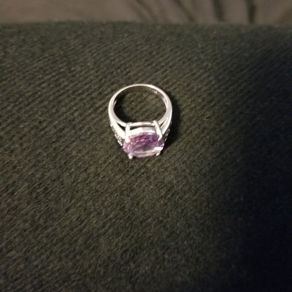 Ring - Picture 2 of 3